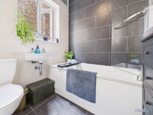 Photo 25- click for photo gallery